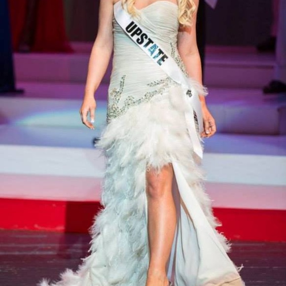 Size 6: White feather pageant dress - Picture 2 of 2